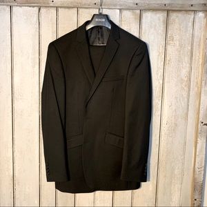 Men’s Renoir Slim fit Suit Sz. 40L/34W Black NWOT